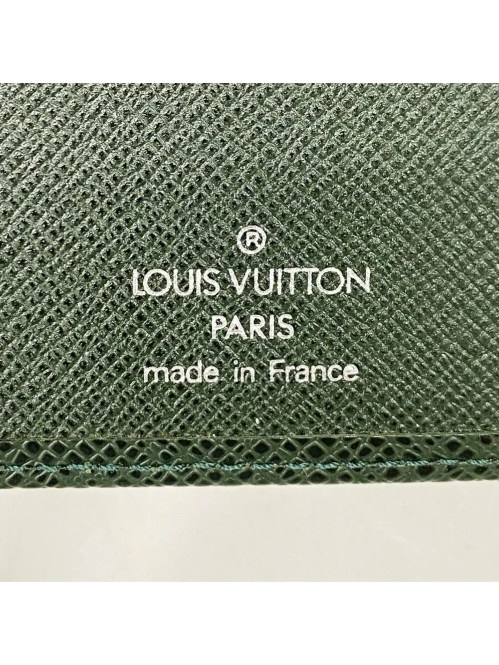 Louis Vuitton Notebook Cover Taiga Agenda MM Epi